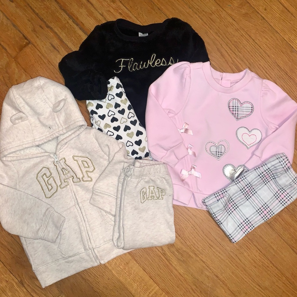 3 2 piece outfits 12-18 Months